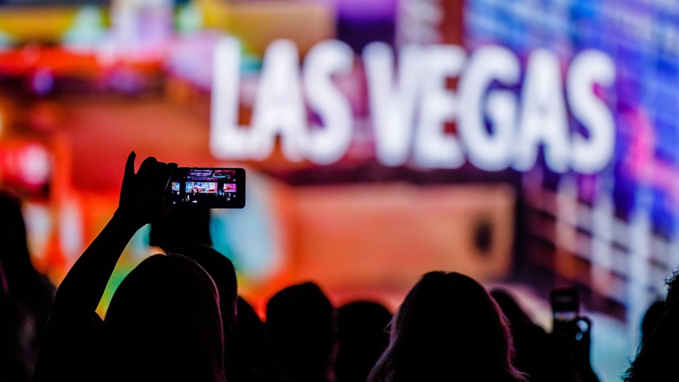 blurred Las Vegas text