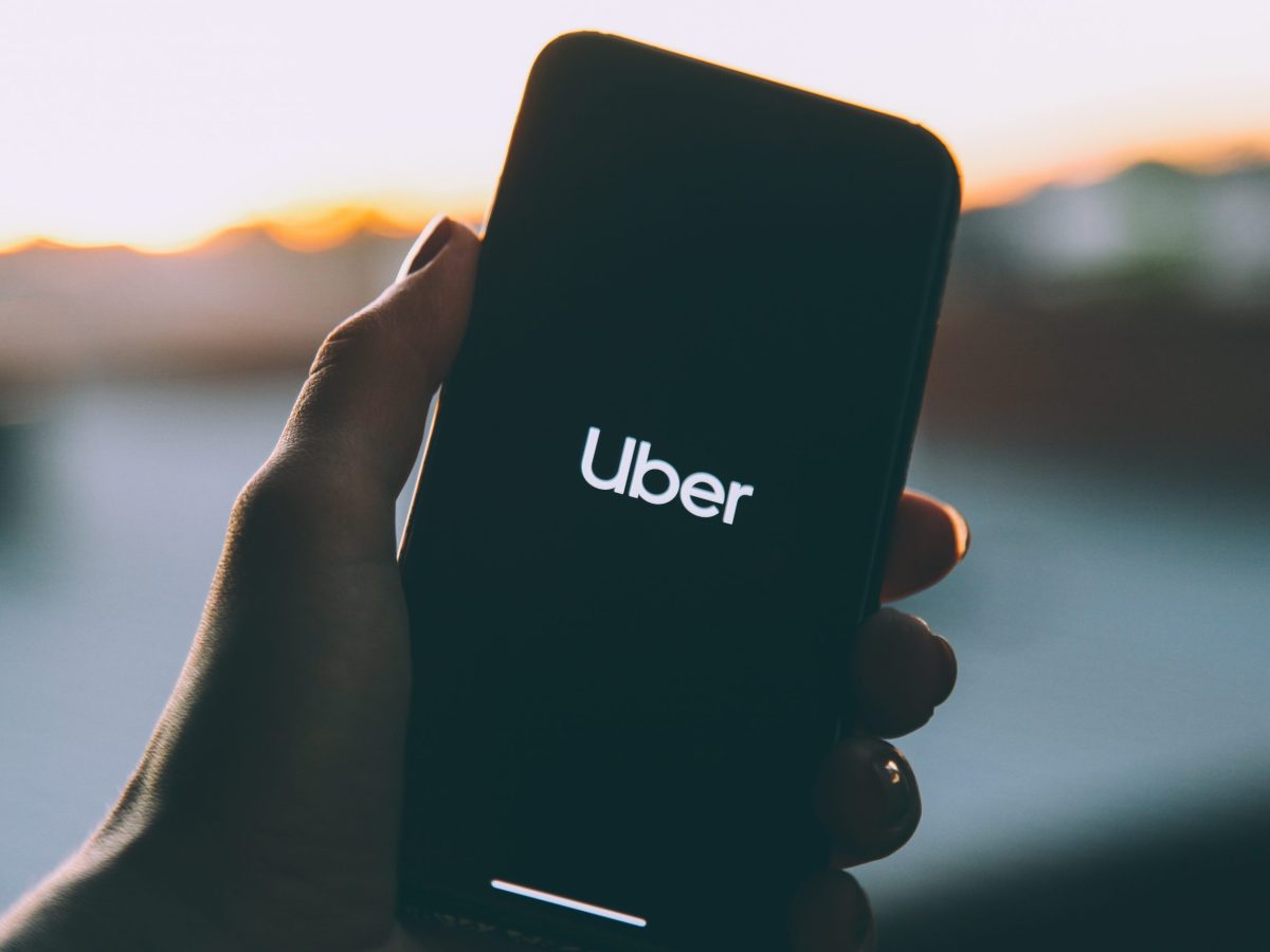 Uber joins tech giants in mandating COVID-19 vaccines for US staff 